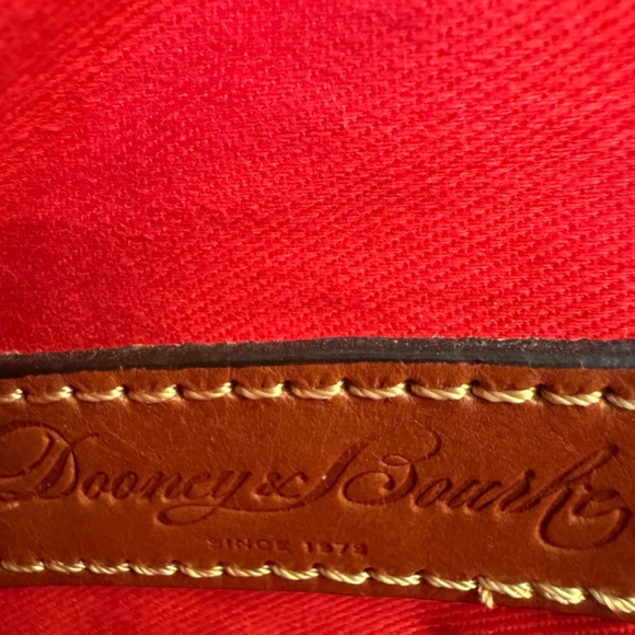 Dooney and Bourke authentic black and tan handbag - Picture 7 of 7